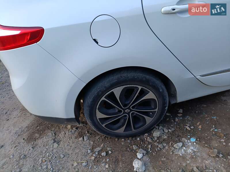 Мінівен Renault Grand Scenic 2015 в Пустомитах