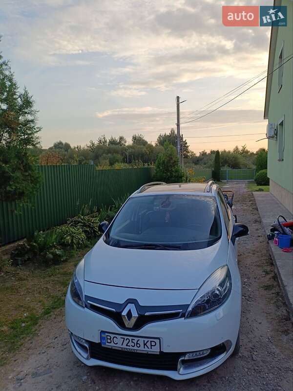 Мінівен Renault Grand Scenic 2015 в Пустомитах