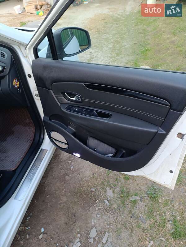 Мінівен Renault Grand Scenic 2015 в Пустомитах