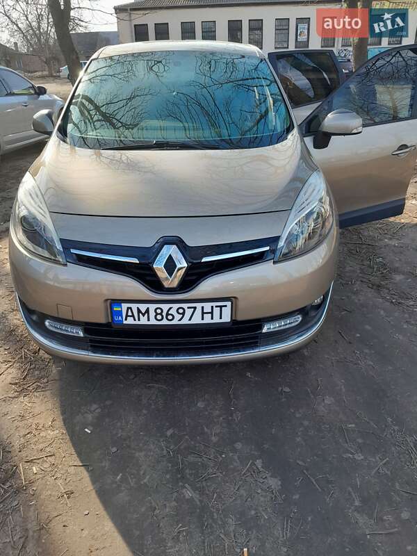 Renault Grand Scenic 2013