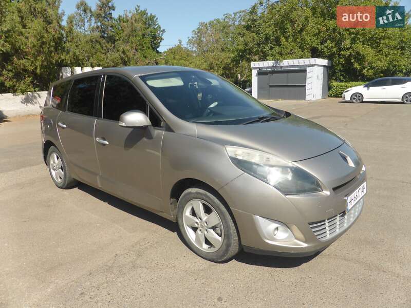 Мінівен Renault Grand Scenic 2011 в Одесі фото 18 Мінівен Renault Grand Scenic 2011 в Одесі