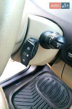Минивэн Renault Grand Scenic 2011 в 