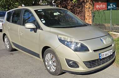 Минивэн Renault Grand Scenic 2009 в 