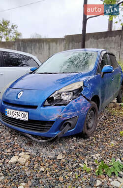 Минивэн Renault Grand Scenic 2010 в 