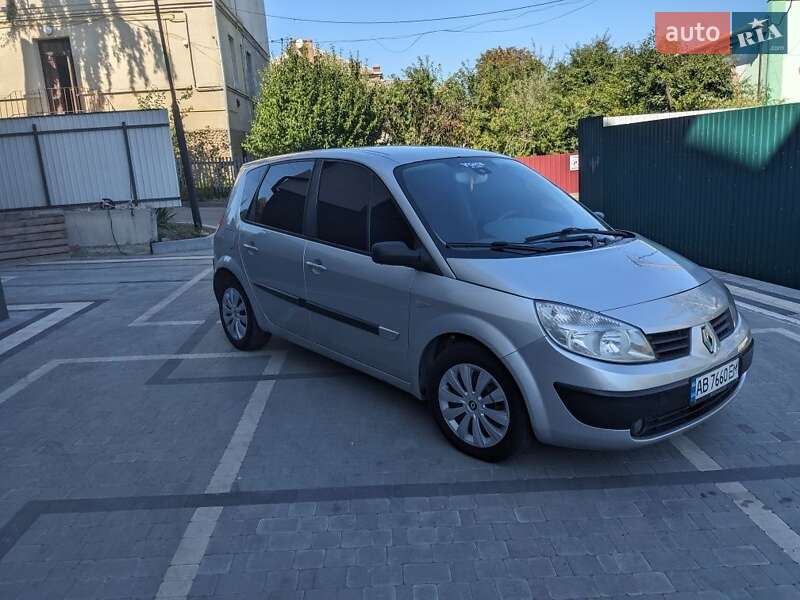 Renault Grand Scenic 2005