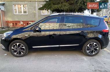 Минивэн Renault Grand Scenic 2015 в 