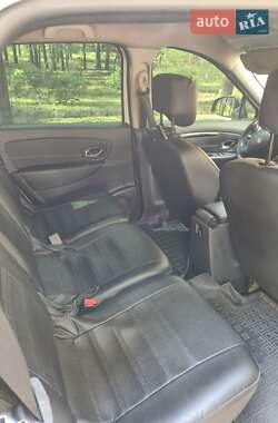 Минивэн Renault Grand Scenic 2013 в 