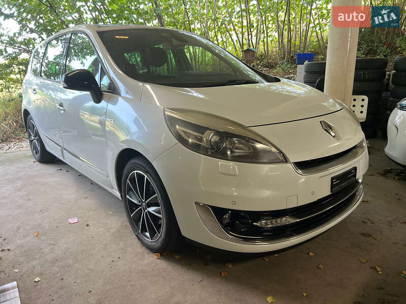 Renault Grand Scenic 2013