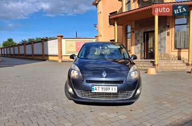 Минивэн Renault Grand Scenic 2010 в 
