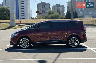 Минивэн Renault Grand Scenic 2017 в 