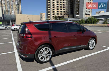 Минивэн Renault Grand Scenic 2017 в 