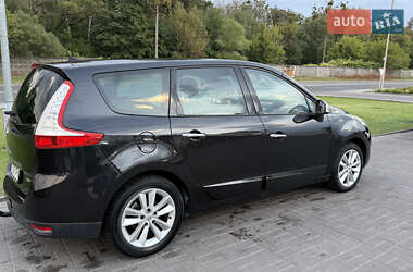 Минивэн Renault Grand Scenic 2010 в 