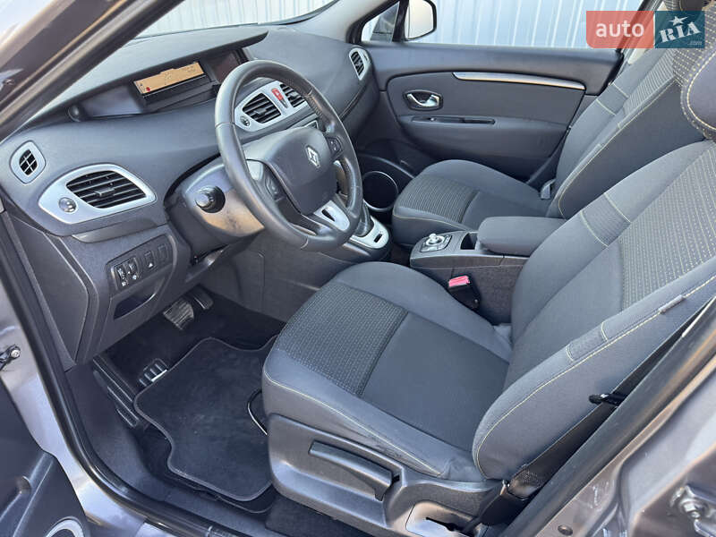 Мінівен Renault Grand Scenic 2010 в Києві фото 28 Мінівен Renault Grand Scenic 2010 в Києві