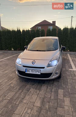 Минивэн Renault Grand Scenic 2011 в 