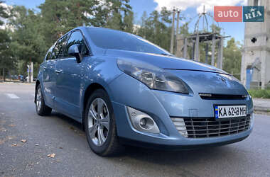 Минивэн Renault Grand Scenic 2010 в 