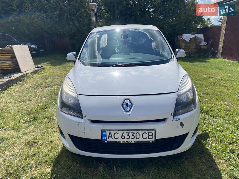 Renault Grand Scenic 2011
