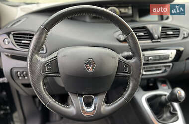 Минивэн Renault Grand Scenic 2014 в 