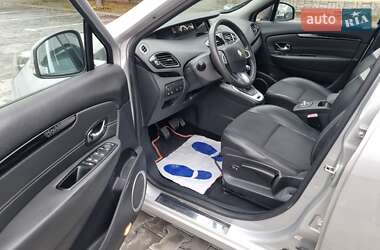 Минивэн Renault Grand Scenic 2012 в 