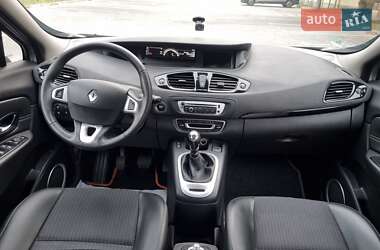 Минивэн Renault Grand Scenic 2012 в 