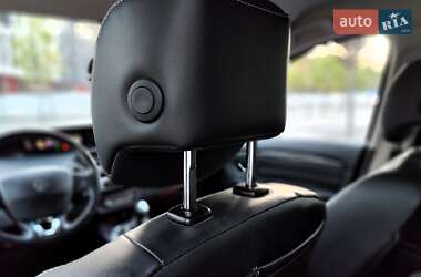 Минивэн Renault Grand Scenic 2015 в 