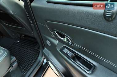 Минивэн Renault Grand Scenic 2015 в 