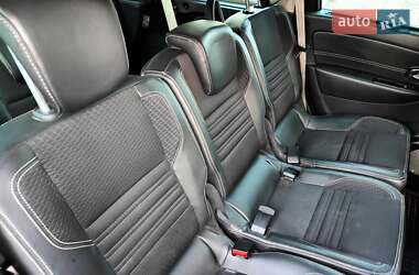 Минивэн Renault Grand Scenic 2015 в 
