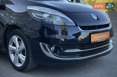 Минивэн Renault Grand Scenic 2012 в 
