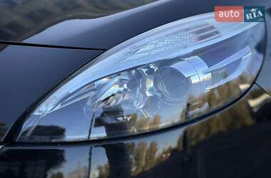 Минивэн Renault Grand Scenic 2012 в 