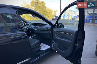 Минивэн Renault Grand Scenic 2012 в 