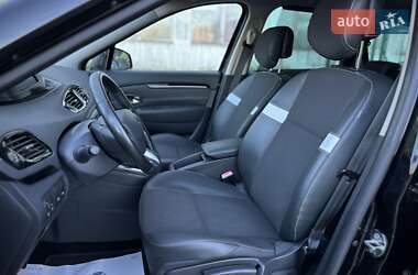 Минивэн Renault Grand Scenic 2012 в 