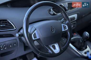 Минивэн Renault Grand Scenic 2012 в 