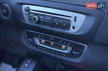 Минивэн Renault Grand Scenic 2012 в 
