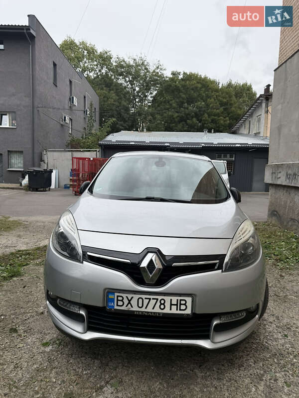 Минивэн Renault Grand Scenic 2014 в 