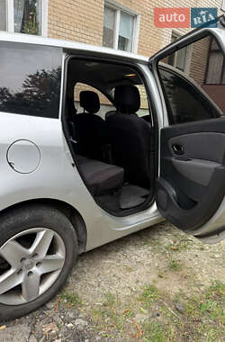 Минивэн Renault Grand Scenic 2014 в 