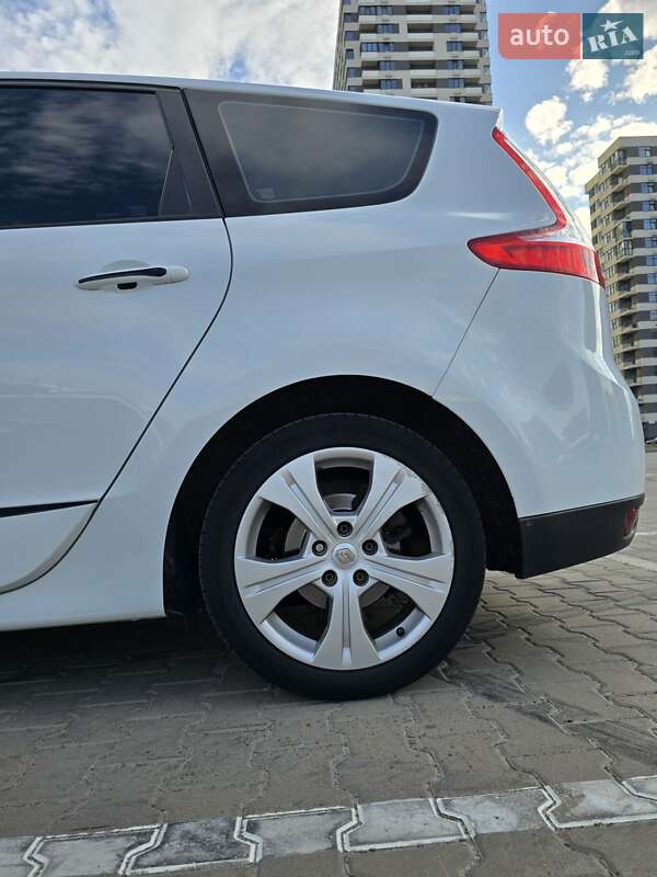Минивэн Renault Grand Scenic 2014 в Киеве фото 34 Минивэн Renault Grand Scenic 2014 в Киеве