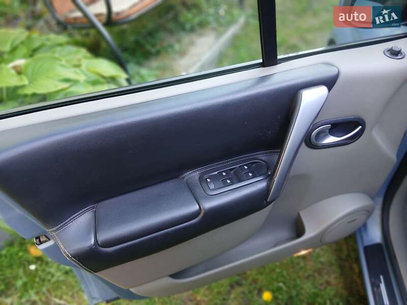 Минивэн Renault Grand Scenic 2006 в Ромнах