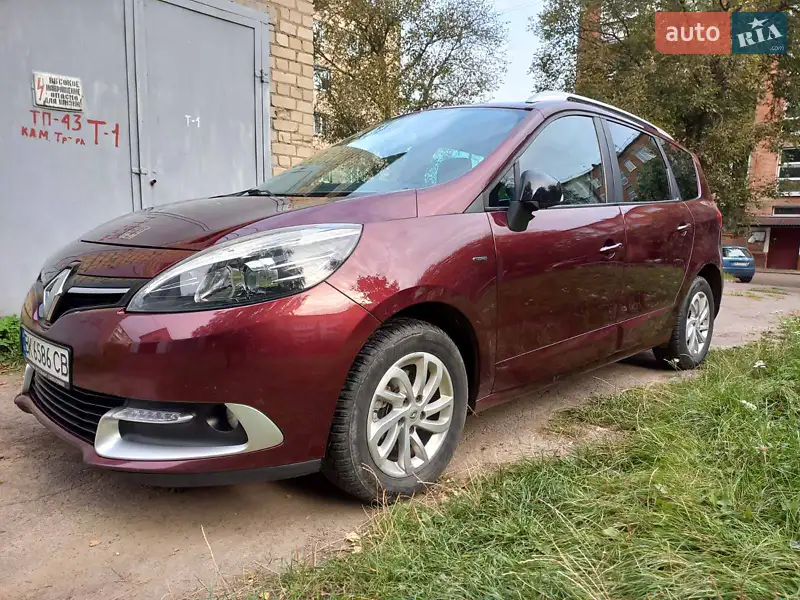 Renault Grand Scenic 2015