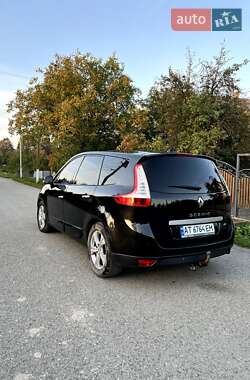 Минивэн Renault Grand Scenic 2010 в 