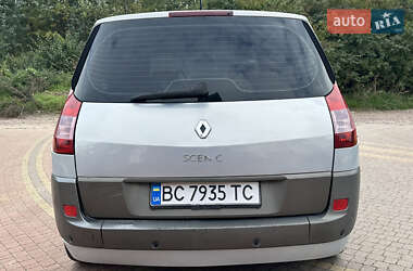 Минивэн Renault Grand Scenic 2004 в  фото 8 Минивэн Renault Grand Scenic 2004 в