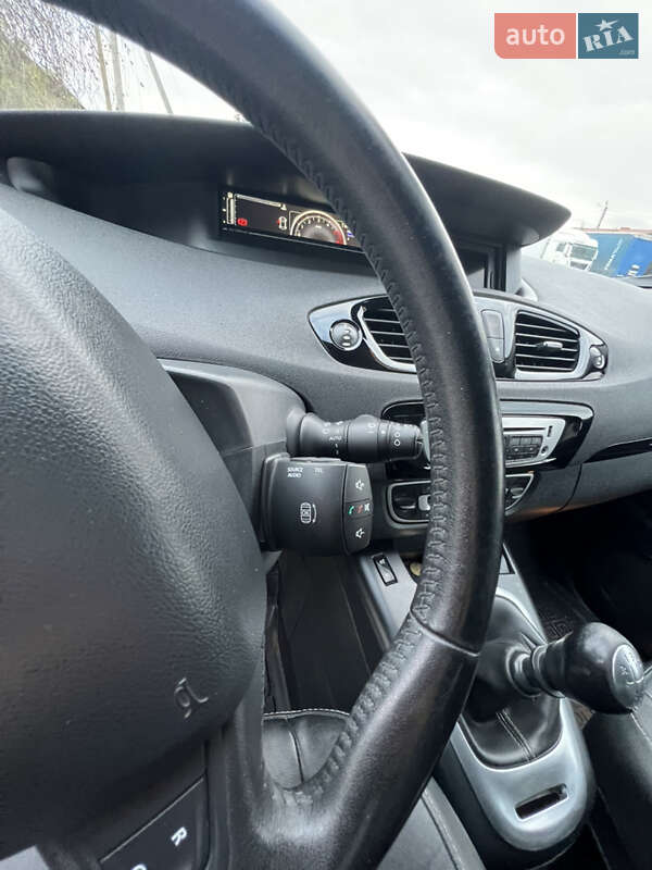 Минивэн Renault Grand Scenic 2013 в Городке фото 34 Минивэн Renault Grand Scenic 2013 в Городке