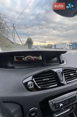 Минивэн Renault Grand Scenic 2013 в 
