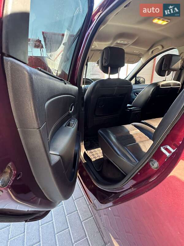 Минивэн Renault Grand Scenic 2012 в Недригайлове