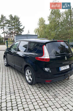 Минивэн Renault Grand Scenic 2012 в 
