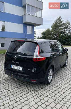 Минивэн Renault Grand Scenic 2012 в 