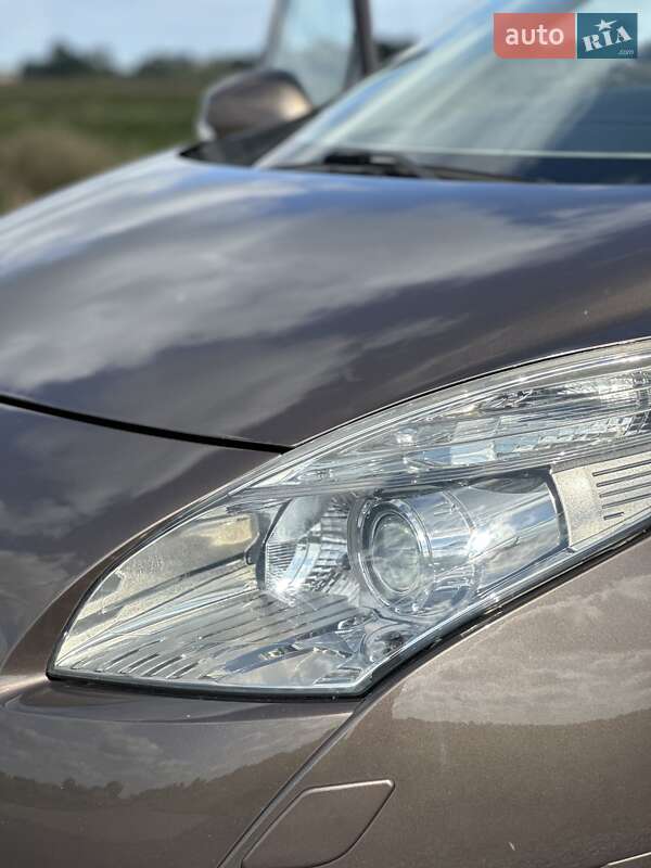 Минивэн Renault Grand Scenic 2010 в Демидовке