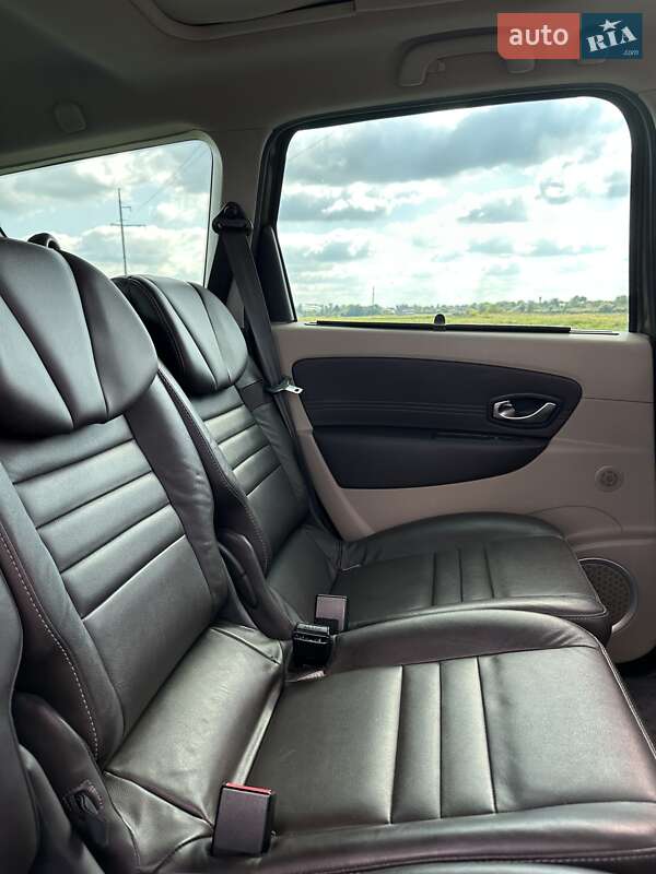 Минивэн Renault Grand Scenic 2010 в Демидовке