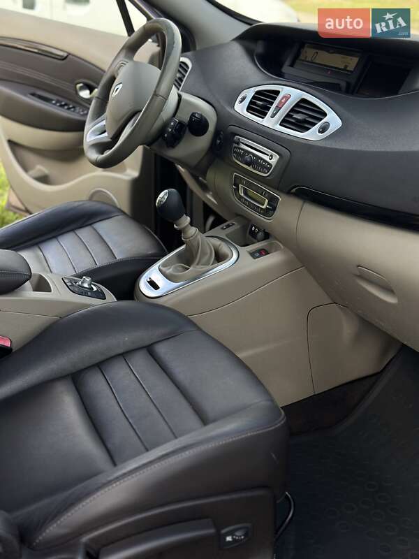Минивэн Renault Grand Scenic 2010 в Демидовке