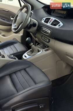 Минивэн Renault Grand Scenic 2010 в 