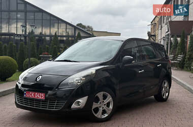 Минивэн Renault Grand Scenic 2011 в 