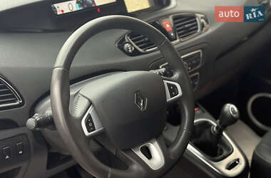 Минивэн Renault Grand Scenic 2011 в 